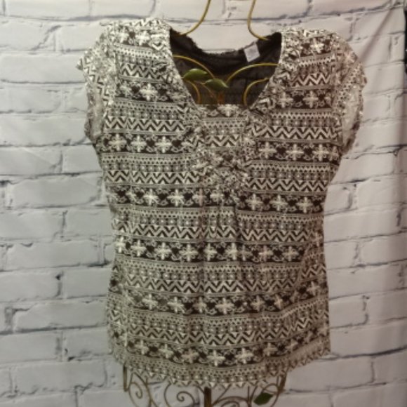 Liz Claiborne Tops - Liz Claiborne Brown & White Embroidered Short Sleeve Tunic, Like New